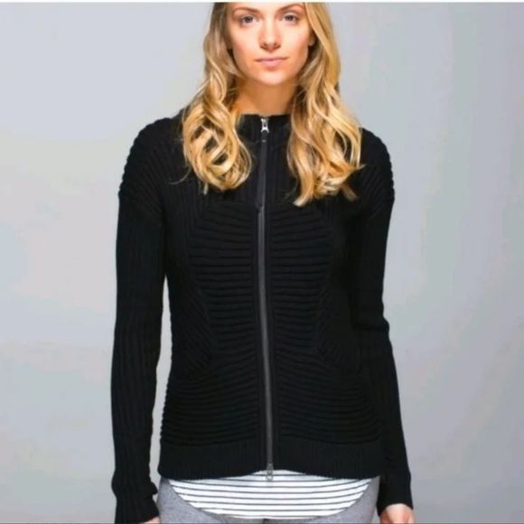 lululemon athletica Sweaters - Rare Lululemon embrace knit zipup